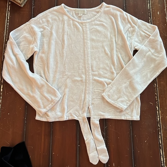 Barefoot Dreams Cozy Chic Ultra Lite Tie Front Sweater Size S - Picture 2 of 5